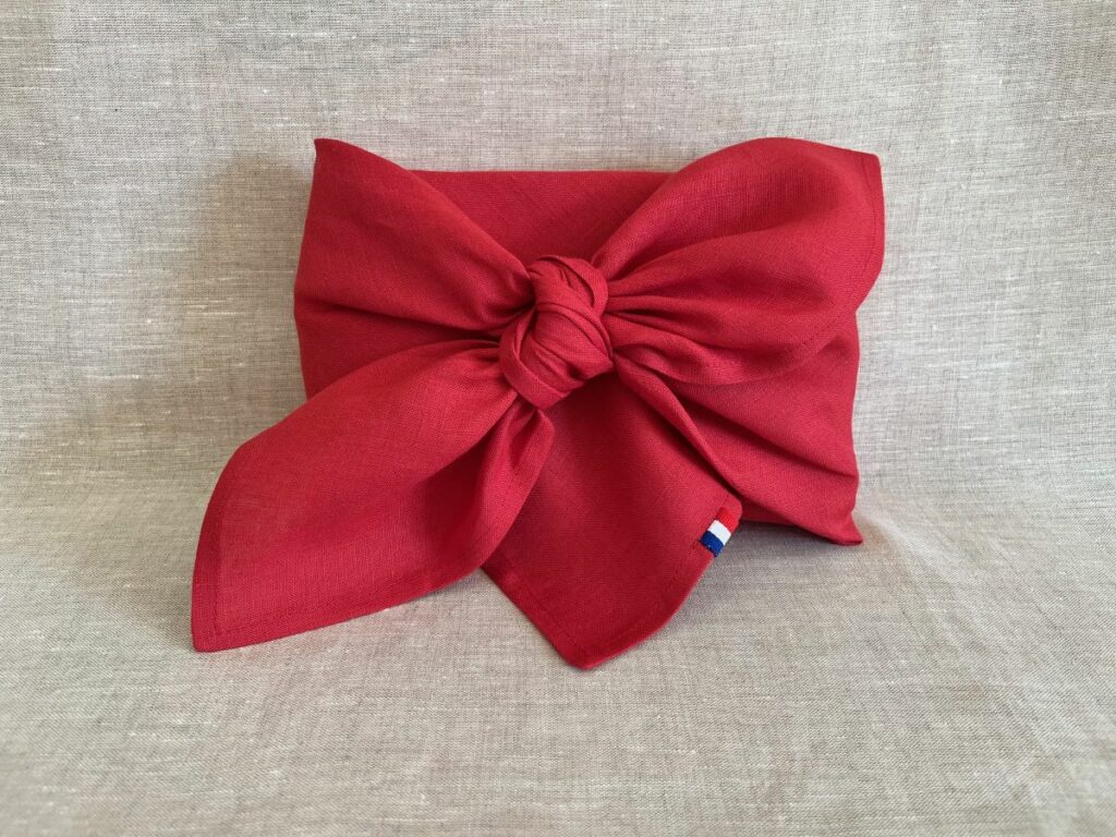 Furoshiki en lin rouge rubis